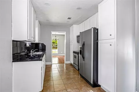Kitchen - 23402 Lestergate Dr, Spring, TX 77373 photo 1 of 3