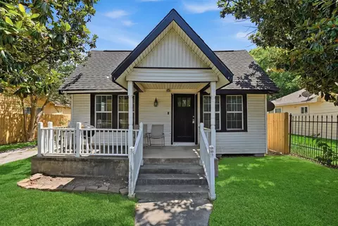 9330 E Avenue L, Houston, TX 77012