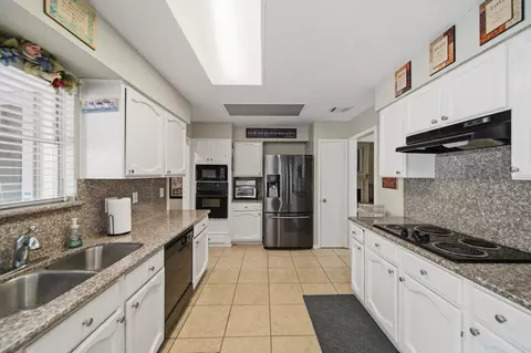 Kitchen - 25402 Pepper Ridge Ln, Spring, TX 77373 photo 2 of 2