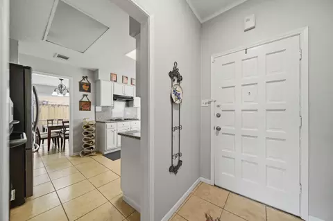 Entry Way - 25402 Pepper Ridge Ln, Spring, TX 77373 photo 2 of 3