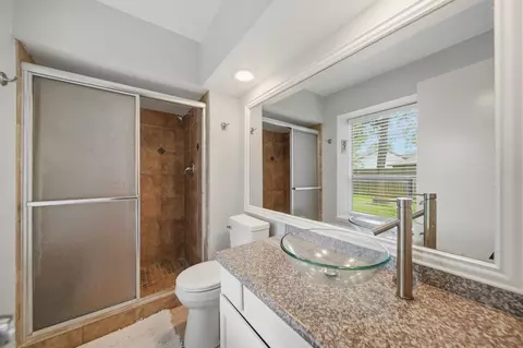 Bath - 25402 Pepper Ridge Ln, Spring, TX 77373 photo 1 of 2