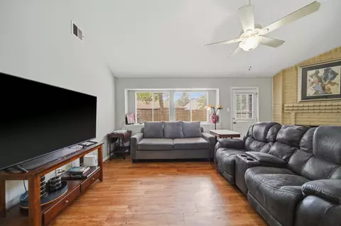 Living - 25402 Pepper Ridge Ln, Spring, TX 77373 photo 3 of 5
