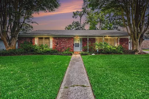 2208 Wyoming St, Baytown, TX 77520