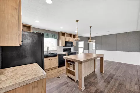 Kitchen - 17680 Old Highway 105 E, Conroe, TX 77306 photo 3 of 5