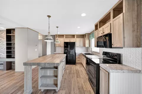 Kitchen - 17680 Old Highway 105 E, Conroe, TX 77306 photo 4 of 5