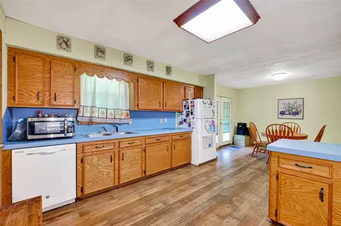 Kitchen - 26633 Ruby St, Splendora, TX 77372 photo 4 of 4