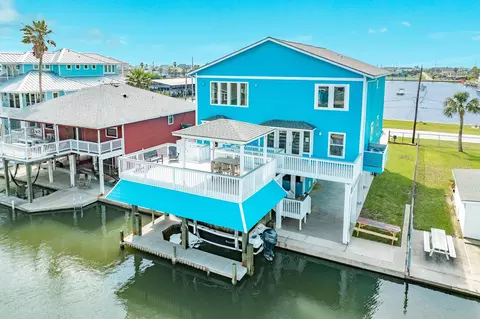 21714 Frio Dr, Galveston, TX 77554