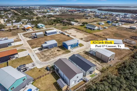 82 Circle Hook, Port O'connor, TX 77982