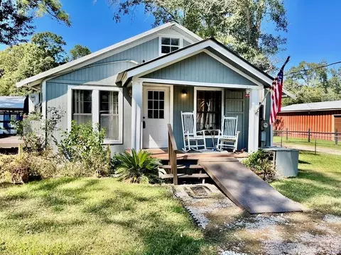 114 Elm Branch St, Huntington, TX 75949