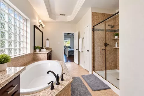 Bath - 2622 Blue Vervain Dr, Spring, TX 77386 photo 3 of 6
