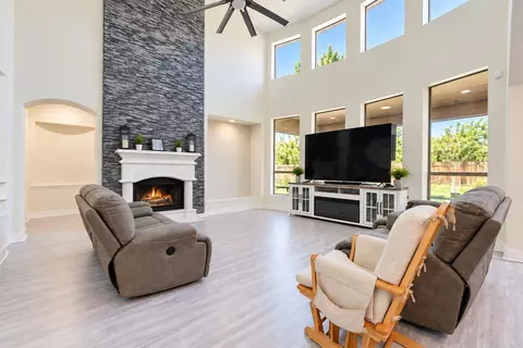 Living - 2622 Blue Vervain Dr, Spring, TX 77386 photo 3 of 3