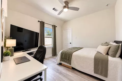 Bedroom - 2622 Blue Vervain Dr, Spring, TX 77386 photo 2 of 5