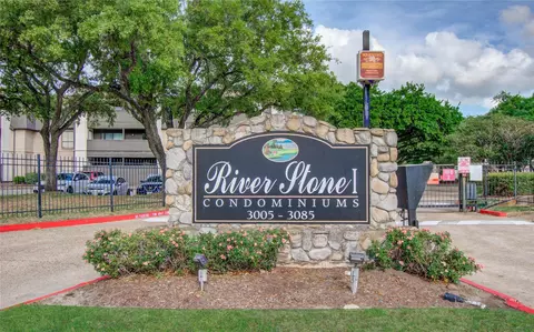 3015 Walnut Bend Ln #24, Houston, TX 77042