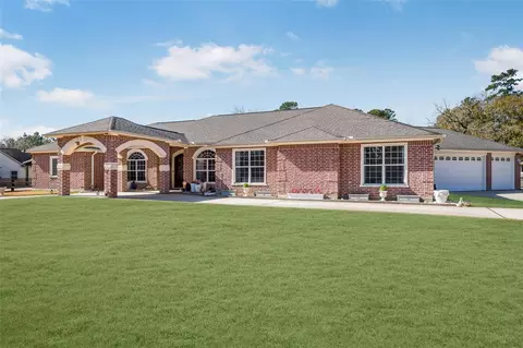 33519 Hillside Dr, Pinehurst, TX 77362