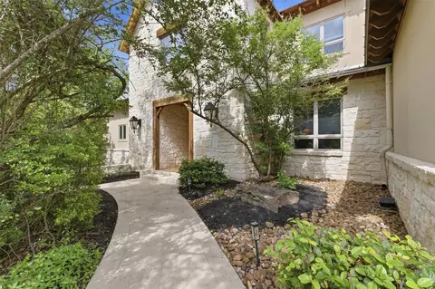 9201 Lake Forest Ct N, College Station, TX 77845