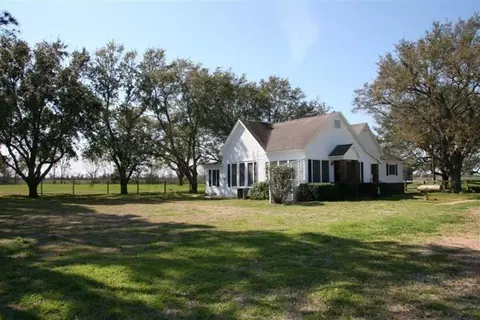 4518 Reeh Rd, Needville, TX 77461