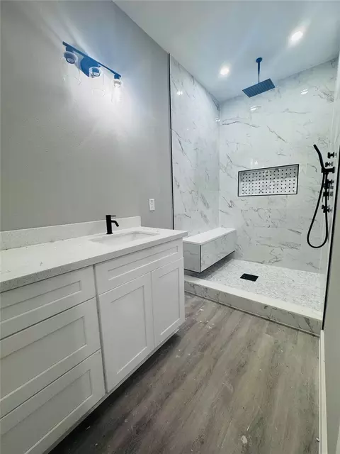 Bath - 14863 Big Spring Cir, Willis, TX 77378 photo 1 of 4