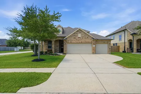 224 Harbor Bend Ln, Dickinson, TX 77539