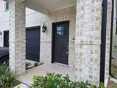 Exterior - 17610 Rosette Grass Dr, Conroe, TX 77385 photo 2 of 11