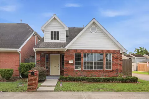 3209 Continental Dr, Missouri City, TX 77459