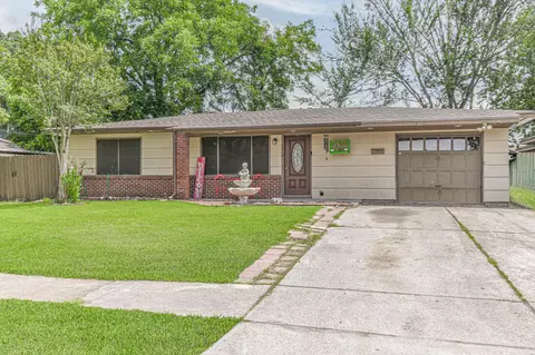 1212 Fresa Rd, Pasadena, TX 77502