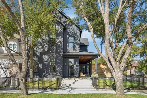 701 Ridge St, Houston, TX 77009