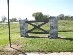 1703 Apache, Angleton, TX 77515 photo 3