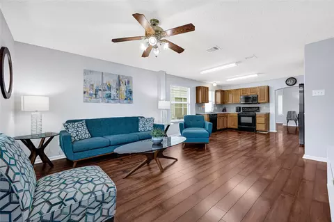 819 Royal George Ln, Houston, TX 77047
