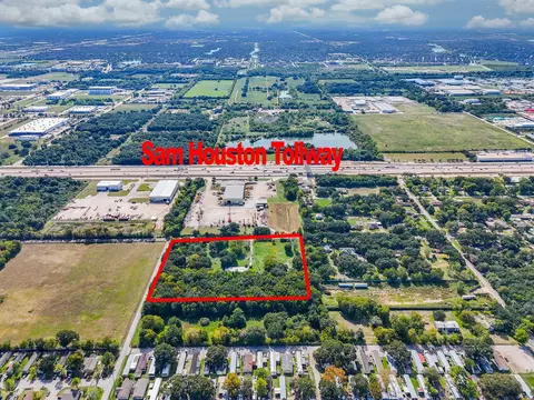 627 Fellows Rd, Houston, TX 77047
