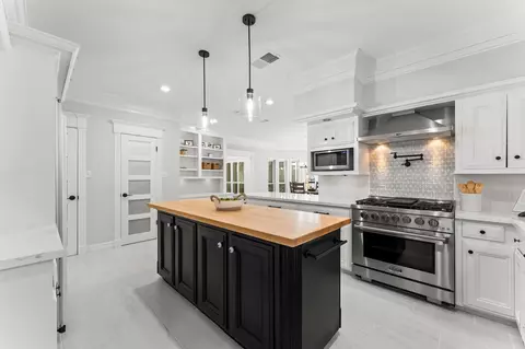Kitchen - 8911 Tranquil Park Dr, Spring, TX 77379 photo 1 of 5