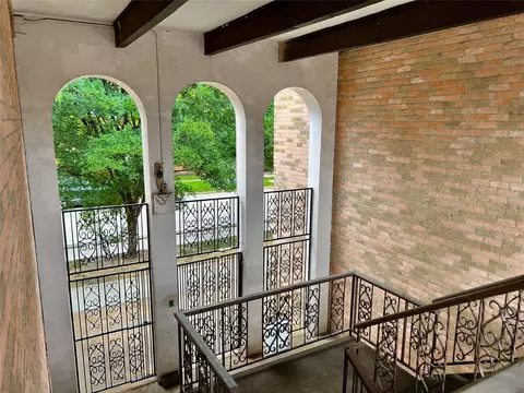 2516 Commonwealth St #102, Houston, TX 77006