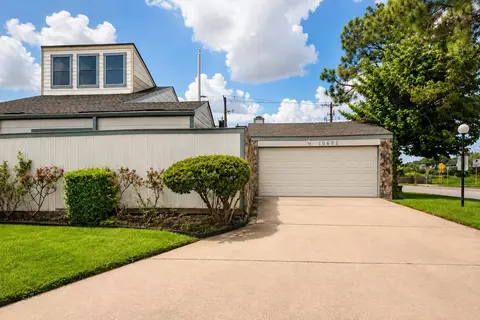 10602 Sandpiper Dr, Houston, TX 77096