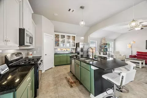 Kitchen - 17064 Easter Lily, Conroe, TX 77385 photo 1 of 4