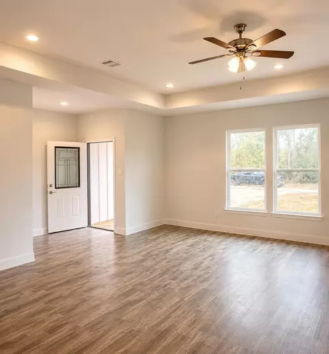Living - 154 Brahman, Onalaska, TX 77360 photo 1 of 3