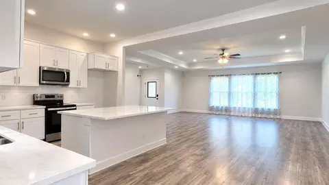 Living - 154 Brahman, Onalaska, TX 77360 photo 3 of 3