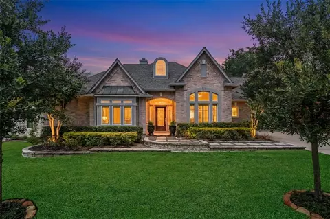 210 Victoria Ct, Montgomery, TX 77356