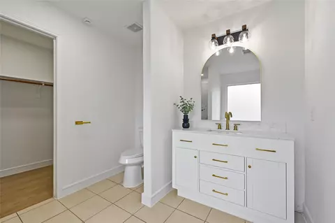 Bath - 23311 Leafstone Ln, Spring, TX 77373 photo 2 of 4