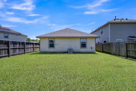 Exterior - 1710 Campos Ct, Conroe, TX 77301 photo 4 of 5