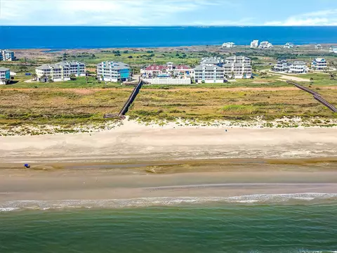 26540 Mangrove Dr #203, Galveston, TX 77554