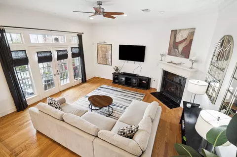 1004 Stanford St #A, Houston, TX 77019