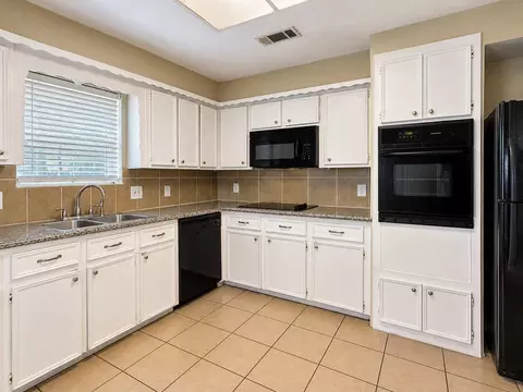 Kitchen - 23031 Earlmist Dr, Spring, TX 77373 photo 2 of 2