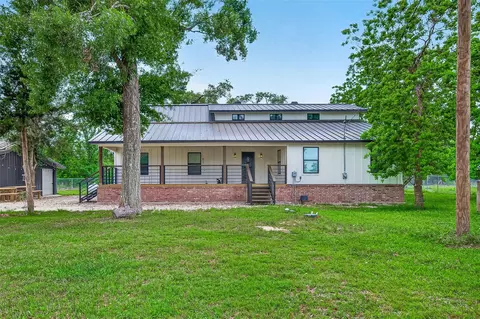 803 County Road 772, Damon, TX 77430