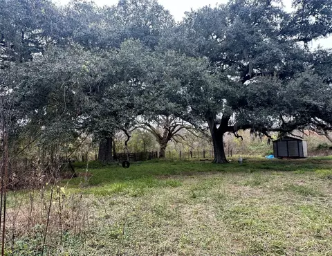 2941 County Road 352, Brazoria, TX 77422