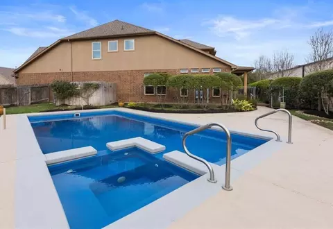 9039 Centennial Dr, Conroe, TX 77384