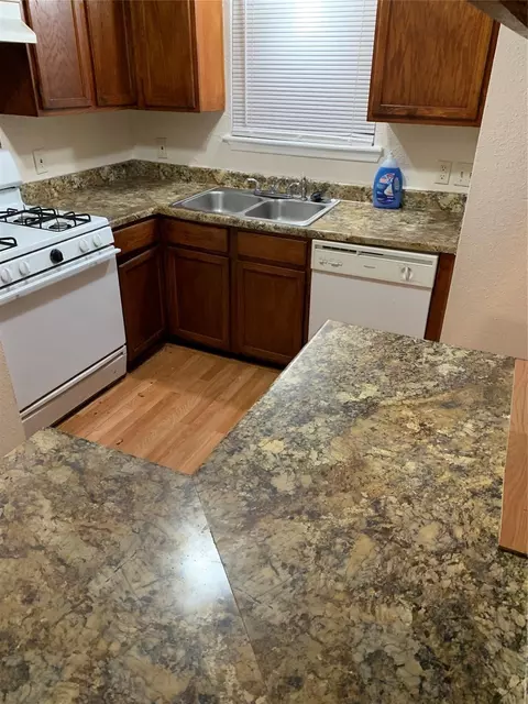 5622 Gineridge Dr, Houston, TX 77053