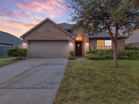 3056 Arbor Ranch Ct, Dickinson, TX 77539