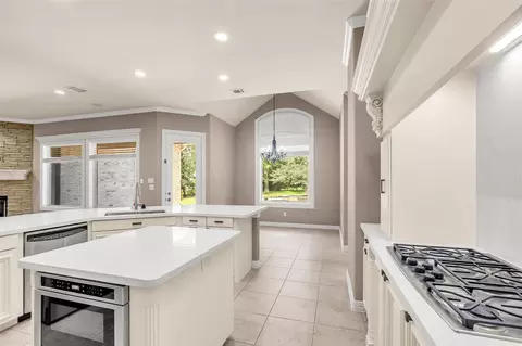 Kitchen - 27434 Whispering Maple Way, Spring, TX 77386 photo 3 of 3