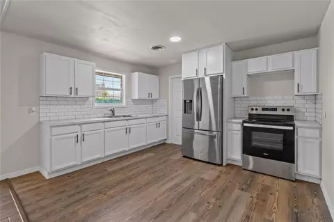Kitchen - 2304 Harper Dr, Pasadena, TX 77502 photo 1 of 1