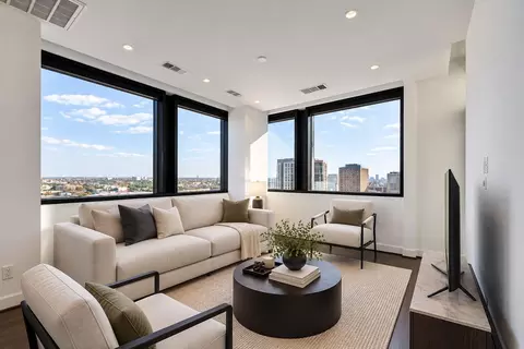 1211 Caroline St #1604, Houston, TX 77002