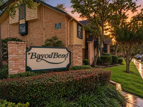 8289 Kingsbrook Rd #273, Houston, TX 77024